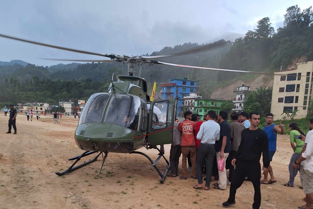 बैतडीमा करेन्ट लागेर गम्भीर घाइते भएकी एक महिलाको हेलिकप्टरमार्फत उद्धार 